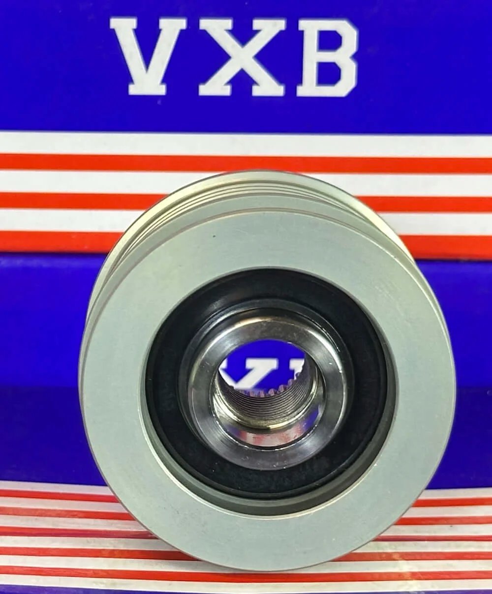 F‑553470 / 535001210 Alternator Freewheel Pulley 6 Rib 61 mm OD, front view showing the silver finish and central bore.