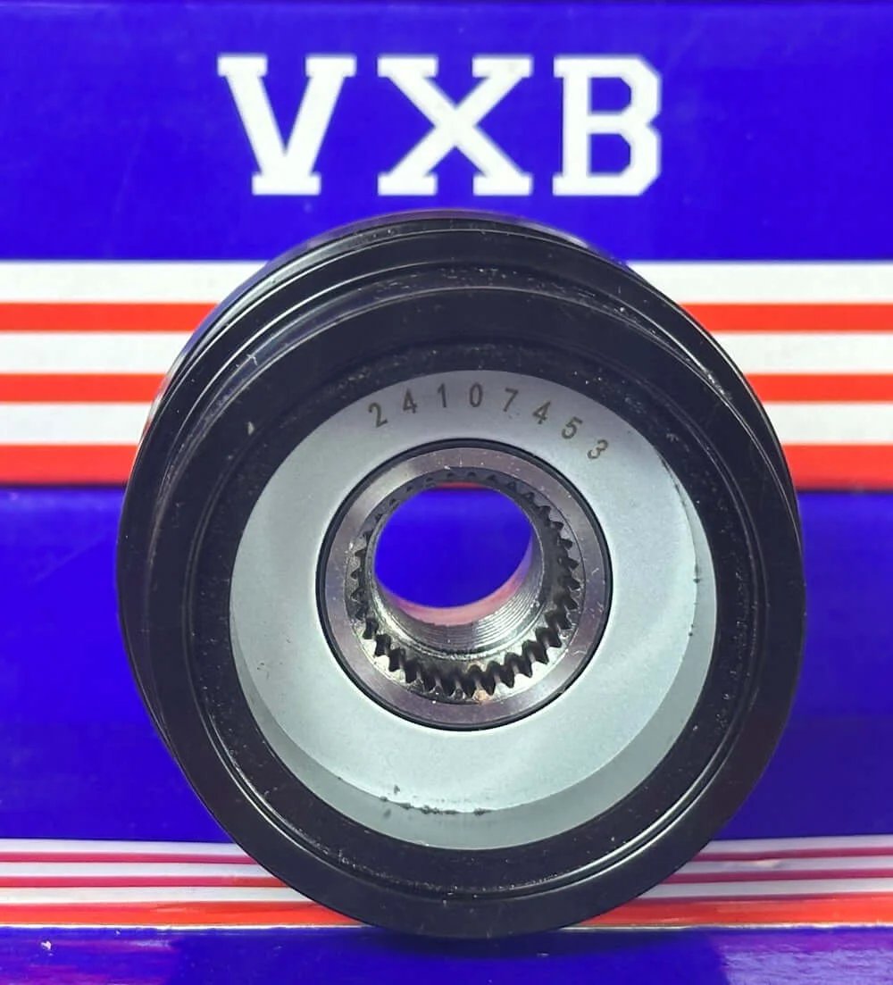 24107453 Alternator Freewheel Pulley w/Clutch front view showing 17mm inner diameter and 5-groove design.