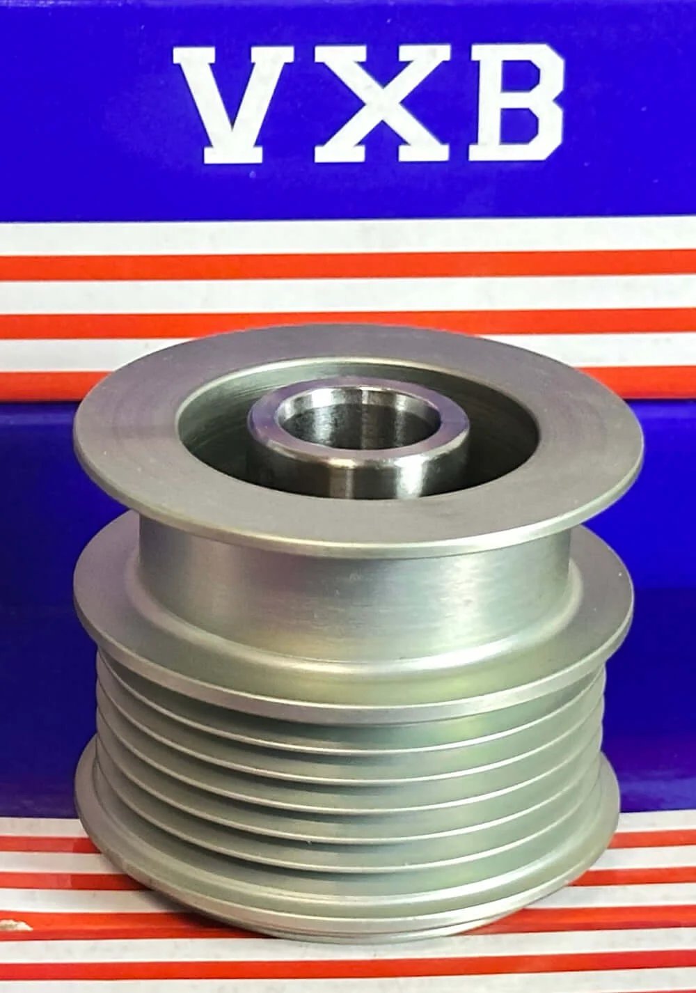 F-551957 Automotive Parts Auto Car Alternator Pulley for Land Rover, side view, metal construction.