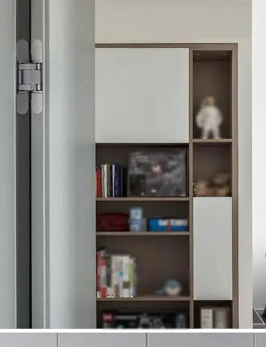 Adjustable 180 Degree No-Squeak Silent Concealed Hinge For Wooden And Folding Doors Invisible Cross Hinge installed on door