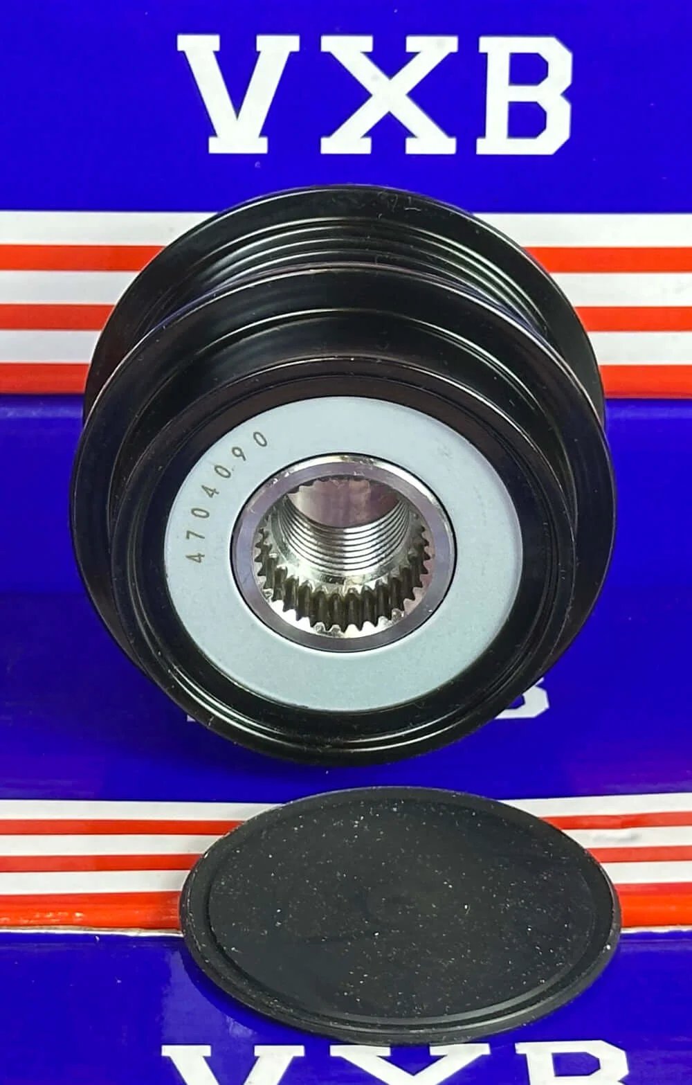 4704090 Alternator Clutch Pulley for General Motors Buick/Lacrosse, showing front view with detail of the interior mechanism.