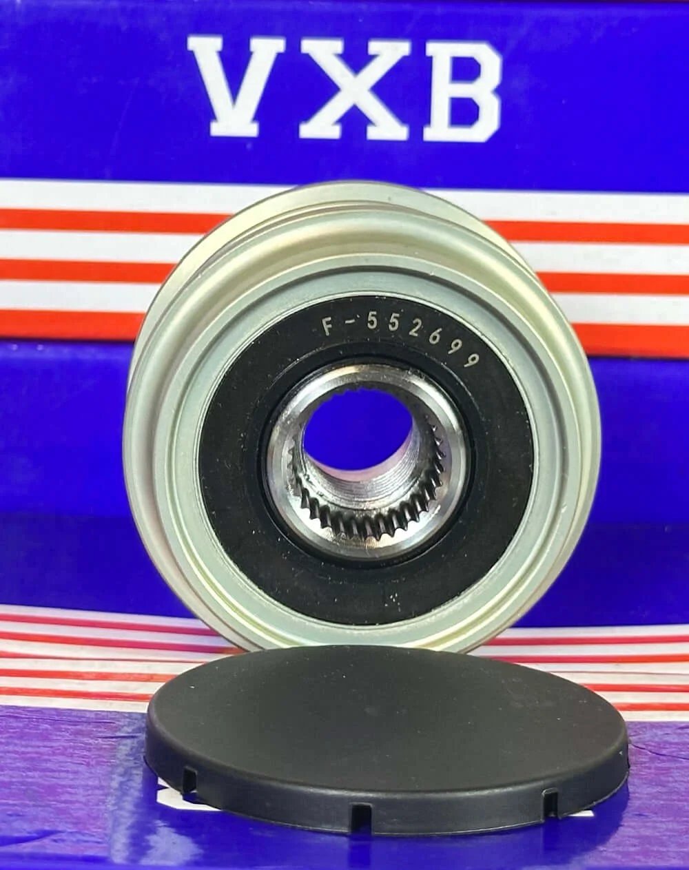 F‑552699 Alternator Freewheel Pulley 5 Groove, 55.8 mm 535000510 with black center and surrounding metallic housing.