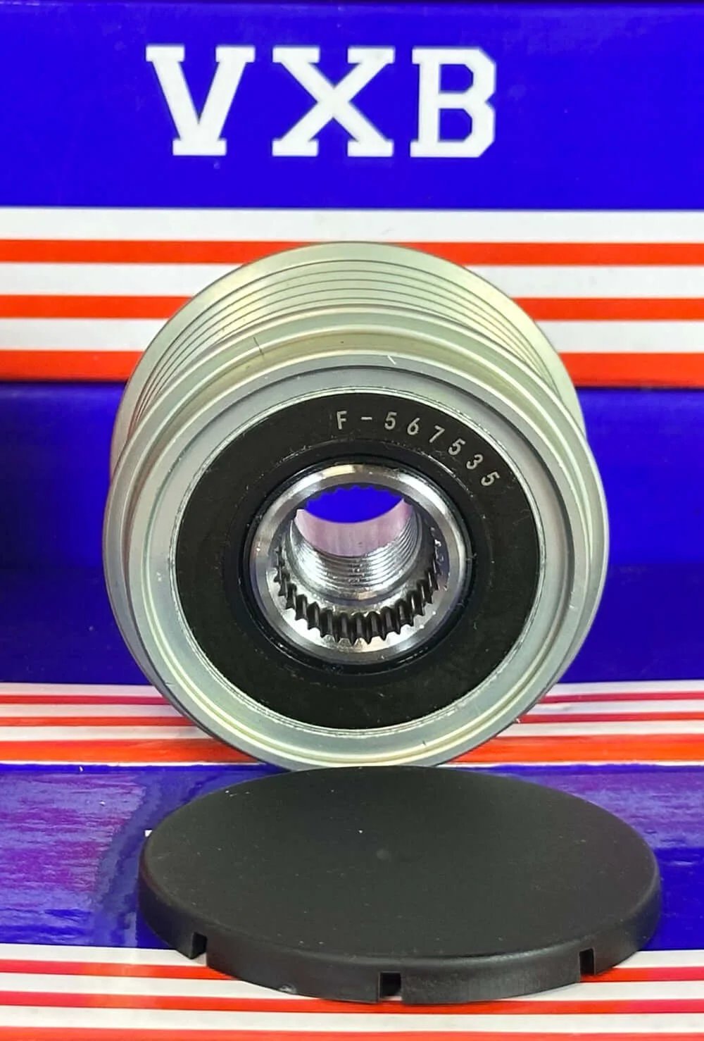 F-567535 Alternator Clutch Pulley Hyundai Santa Fe Sport L4 2.4L 13-14 front view showing grooves and internal mechanism.