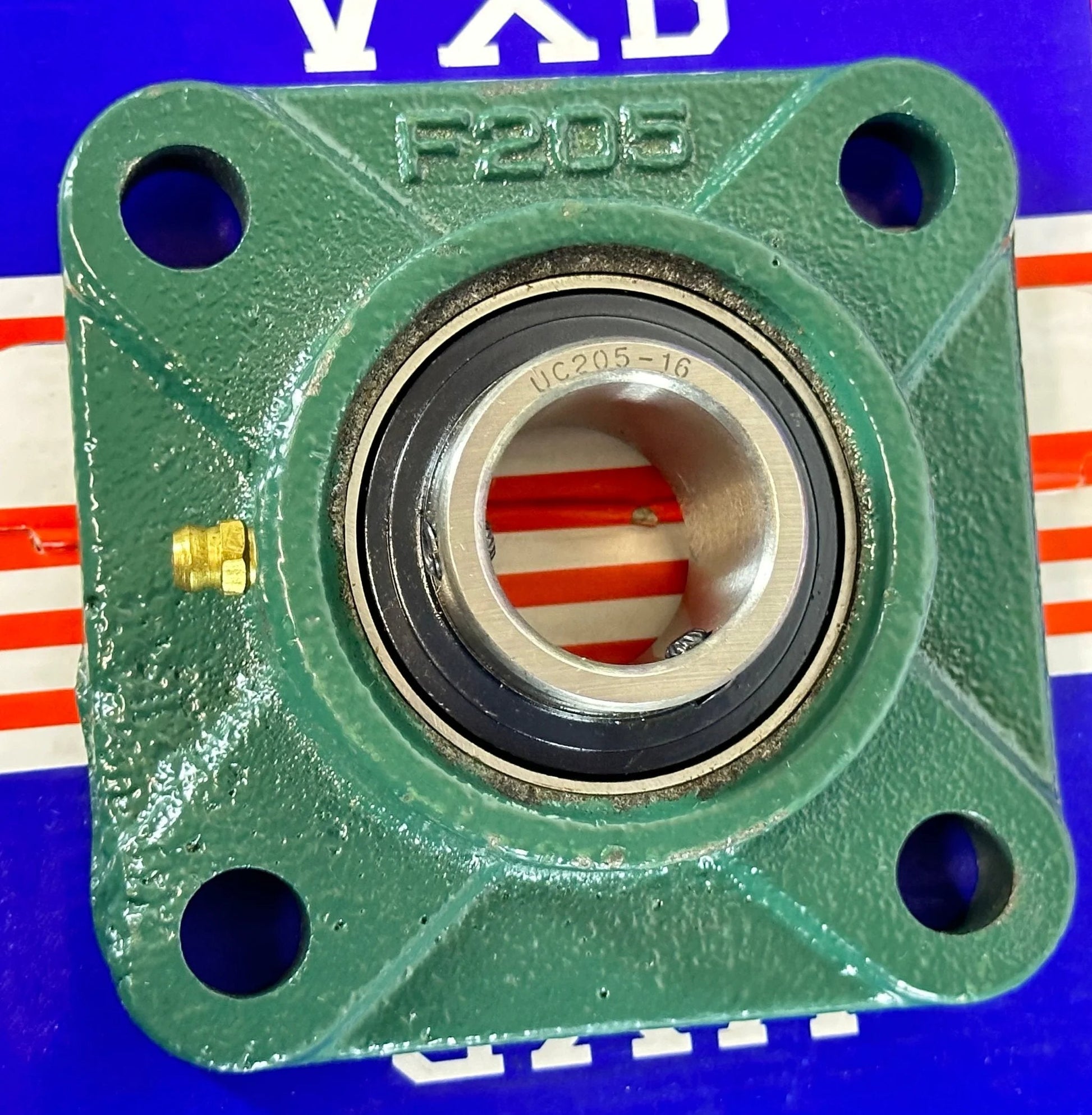 1" Bore Mounted Bearing UCF205-16 + Square Flanged Cast Housing