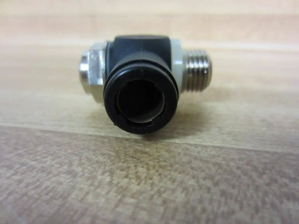 Throttle Check Valve 0821200216 Pack of 2 for Pneumatic Flow Control, showing a compact design with threaded connection