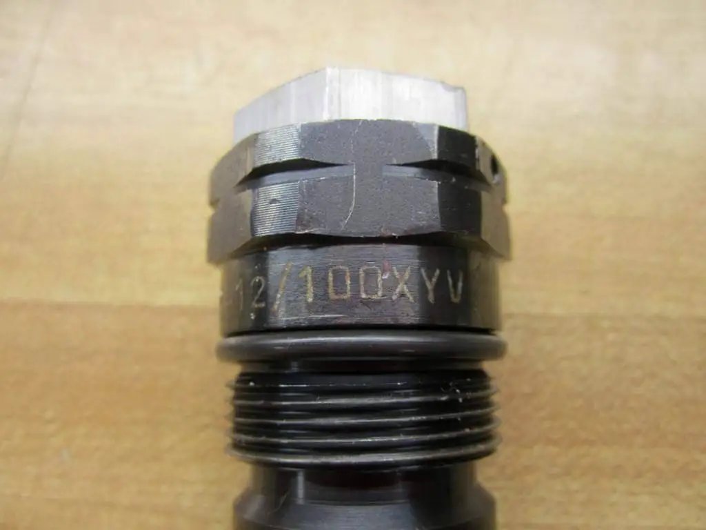 Close-up of Bosch Rexroth D620K2-12/100XYV Hydraulic Control Valve showing part number D620K212100XYV for industrial systems