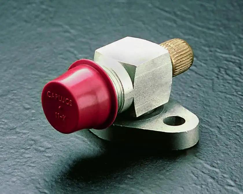 Red Tapered Cap and Plug Set for T Series LD-PE on hydraulic fitting, protecting against dust and moisture, SAE compatible, Caplugs.