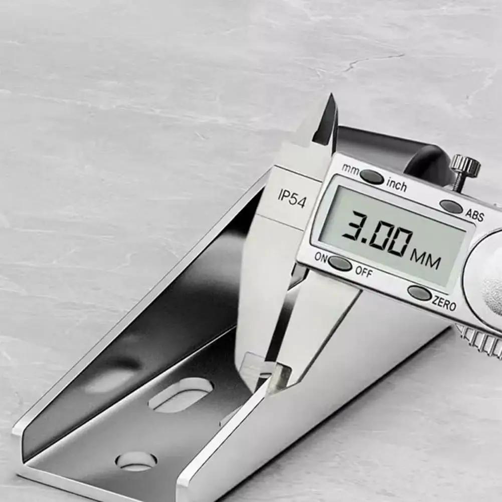 Caliper measuring part of Swivel Gate Caster Wheels With TPE Rubber For Furniture Mobility On Hardwood Tile Vinyl Marble Carpet