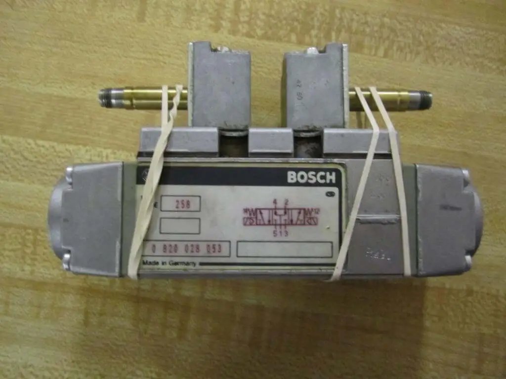 Hydraulic control valve pack 6-piece repair set for parts or refurbishment; OEM replacement spool assemblies, industrial use.