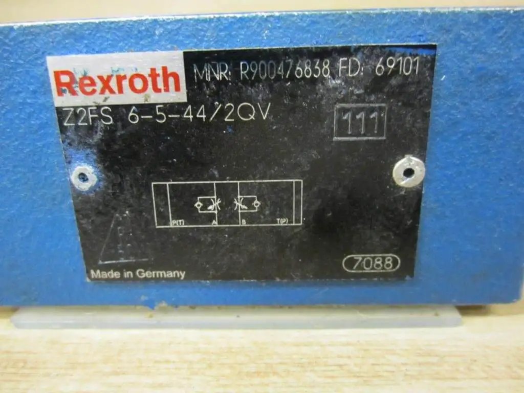 Label on Hydraulic Check Restriction Z2FS 6-5-44/2QV Single Unit R900476838, showing product details and manufacturer info.