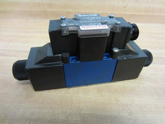 Directional hydraulic control valve 4WE6 D62 OFEW110N9DK25L/62 R978017850 single solenoid valve with 5-pin connector R900021464