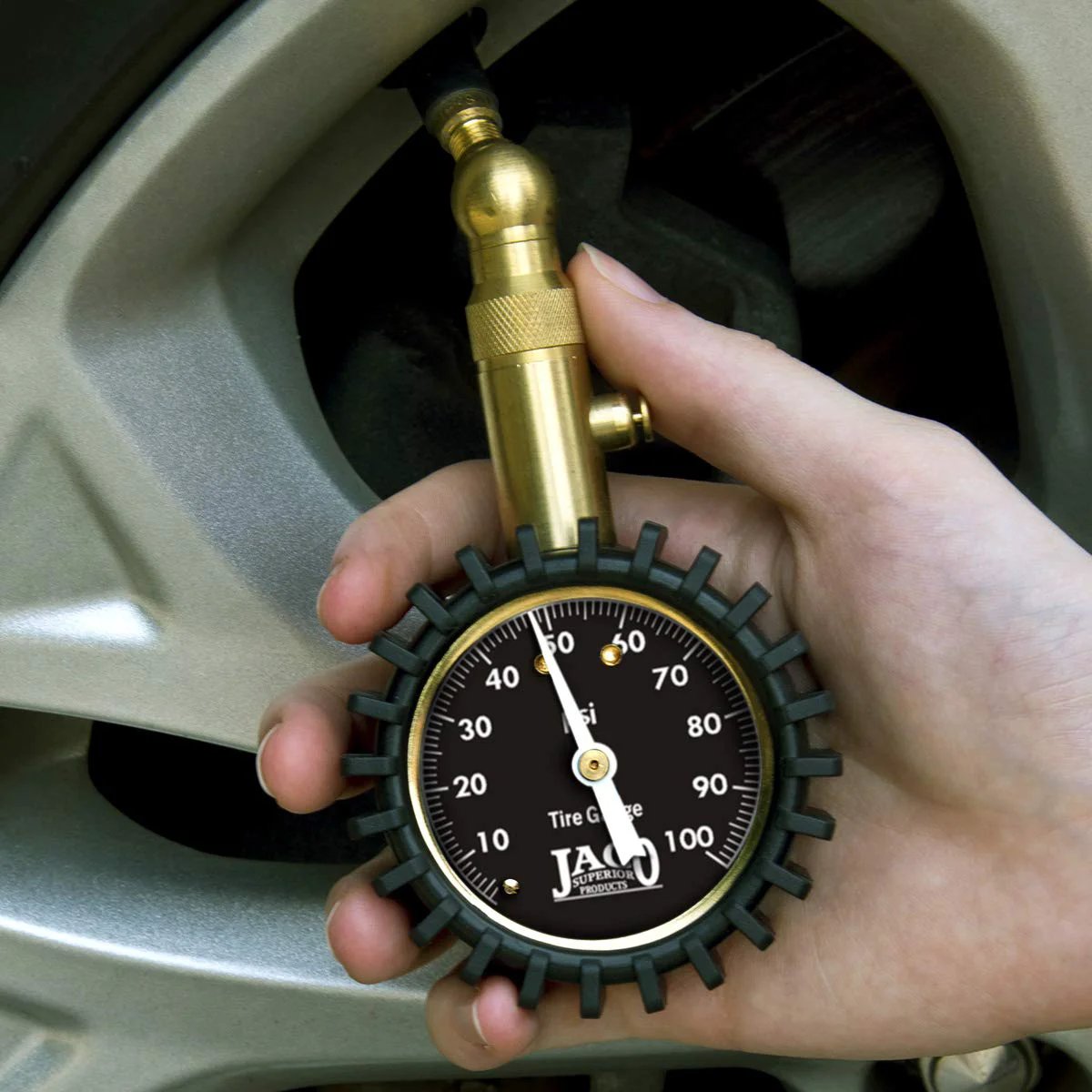 Professional Grade Tire Pressure Gauge With 100 PSI Reading, Mechanic Recommended, Calibrated To ANSI B40.1 Standards 1.5 Percent Variation in use