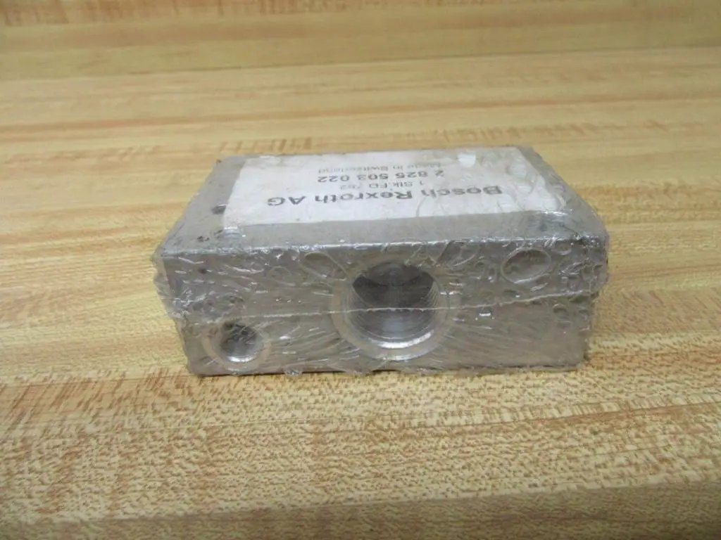 Bosch Rexroth AG Connection Plate PN 2 825 503 022 in original factory packaging