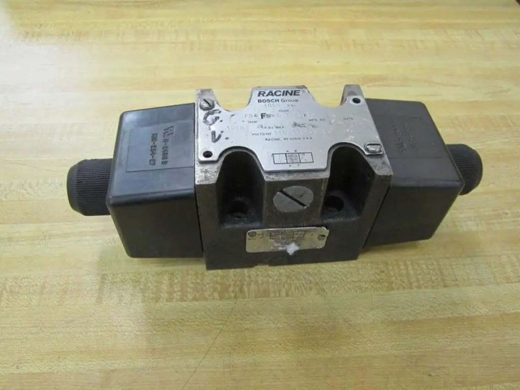 FD4-FNHS-110SA12 Industrial Hydraulic Solenoid Valve, front view, showing Racine control system interface, 3000 PSI, 110/115V