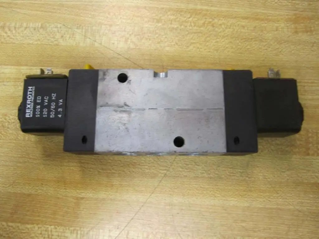 Rexroth Bosch Group 0-1313 Solenoid Valve with 1/4 Inch NPT Thread, 120 VAC 50-60 Hz 4.3 VA Coil for industrial fluid control.