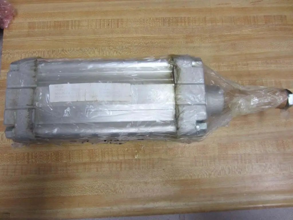 Pneumatic cylinder single unit Ø100/125 mm, part 0 822 355 714 / 0822355714 replacement actuator, wrapped packaging