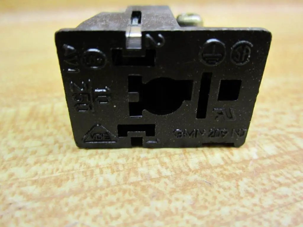 Rexroth Bosch Group 1834484096 connector for hydraulic systems, close-up showing DIN 43 650 details and 9/16-18 fine thread port.