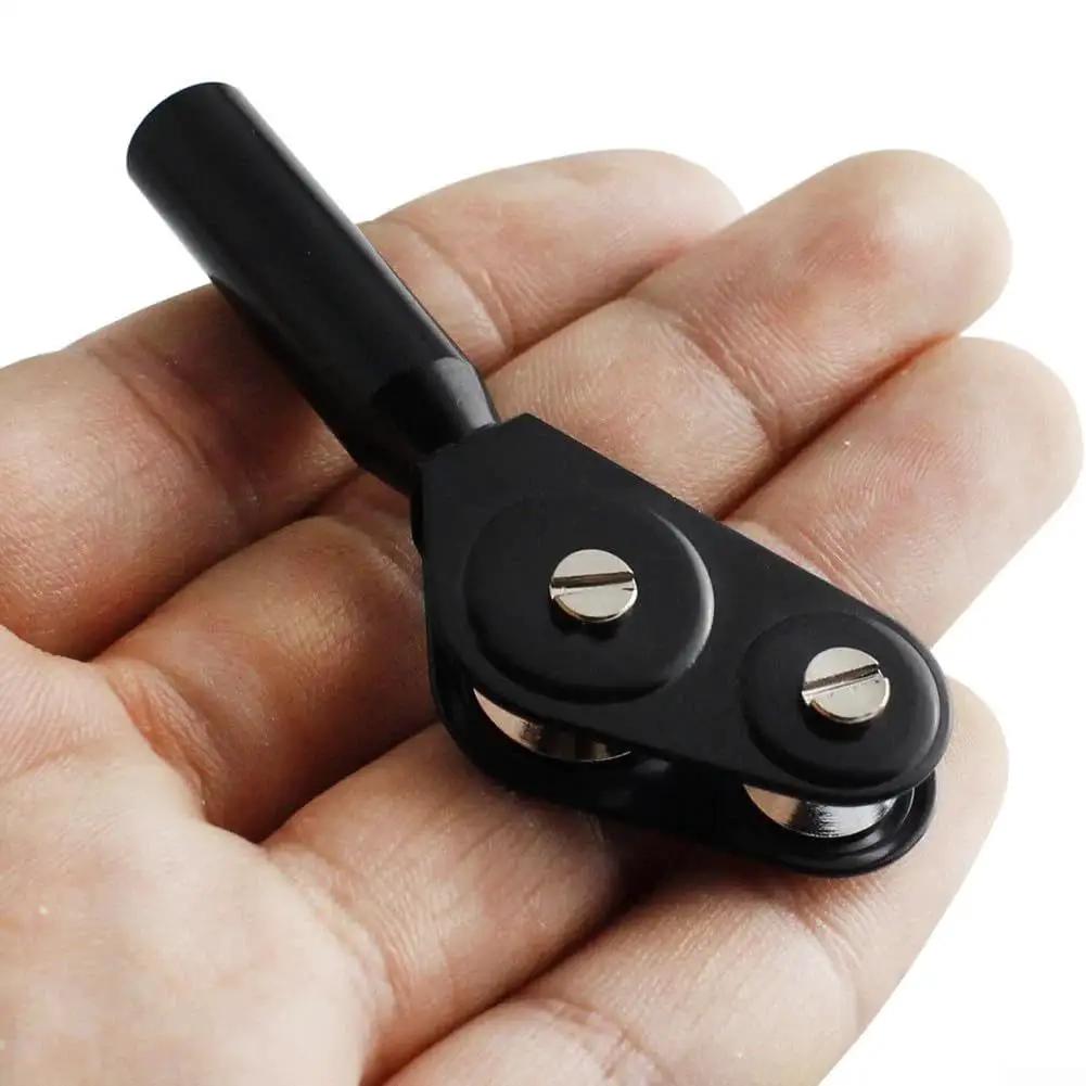 Stainless Steel Rod Tip Roller With Detachable Pulley For Saltwater Rods 8mm held in hand, showing detachable pulley design.