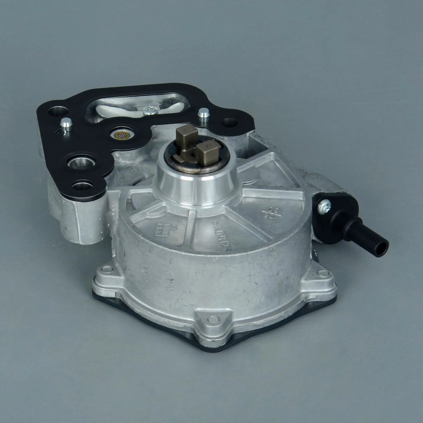 Brake Vacuum Pump Replacement For Chevy Malibu Cruze Spark Equinox 2016 2022 GMC Terrain 2018 2022 Buick Encore 2016 2019 Fits OE Numbers 12684050 12662789 12673203 12704586 close-up