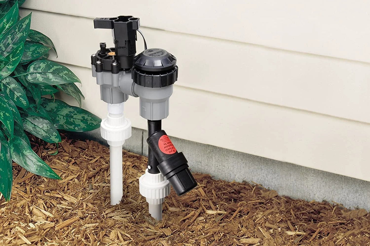 Installed Inline Drip Irrigation Y Filter With 30 Psi Pressure Regulator And Stainless Steel 200 Mesh Filter For Downstream Protection