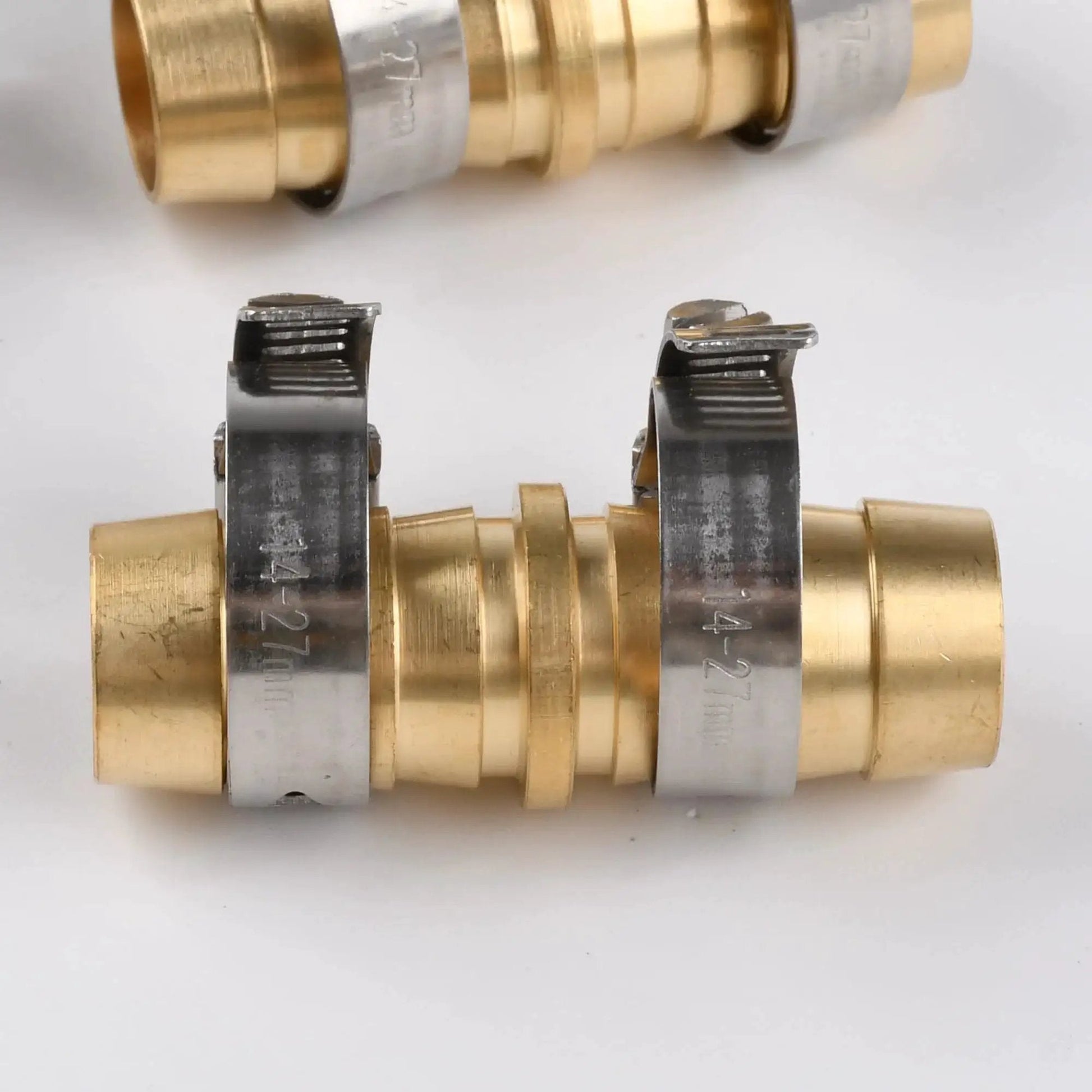 Brass Hose Joiner Repair Kit For Outdoor Use Five Eighths Inch Hose Mender With Stainless Steel Clamps Leak Resistant Barbed Coupler