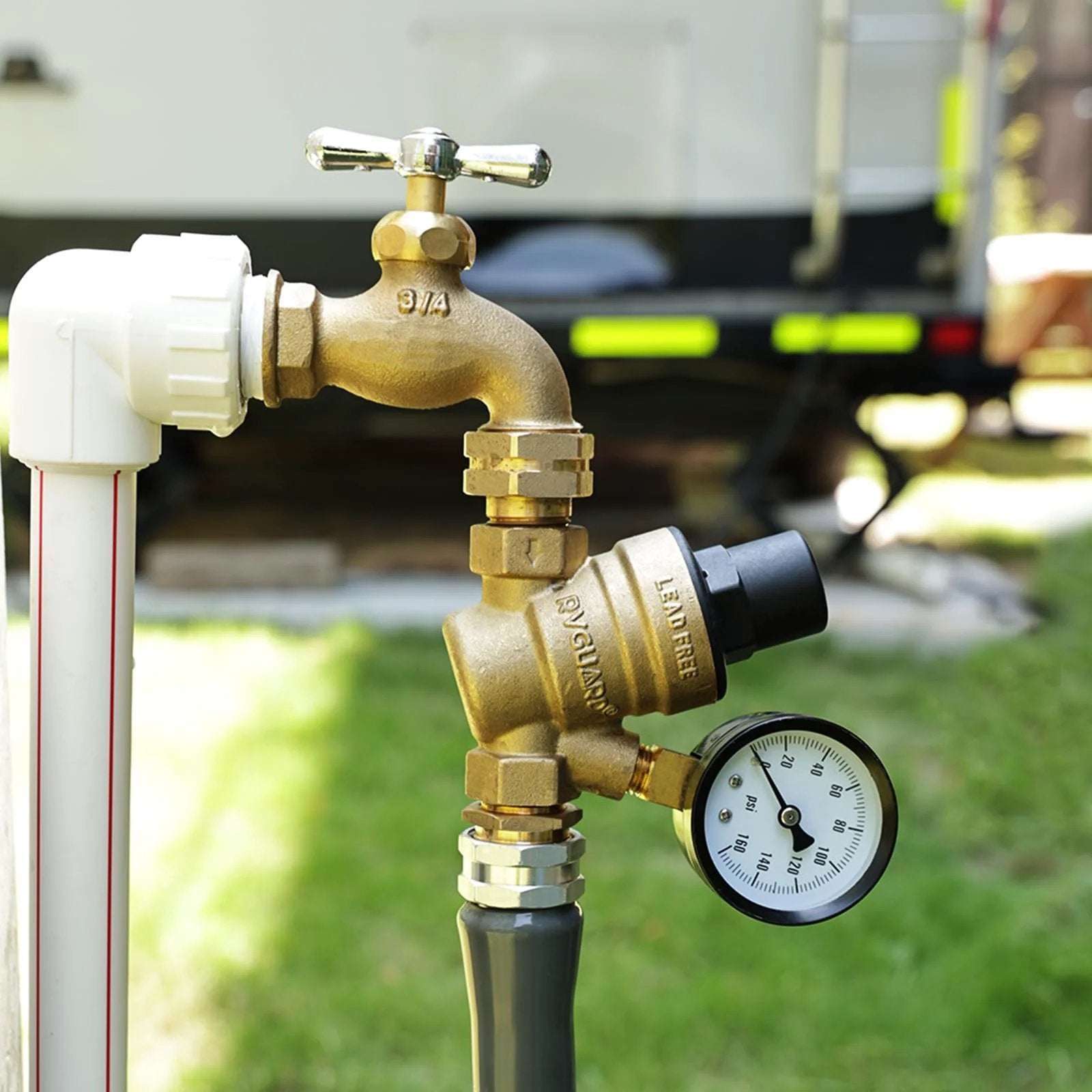 Adjustable Lead Free Brass RV Water Pressure Regulator Valve With Gauge And Inlet Screen Filter For Campers And Travel Trailers