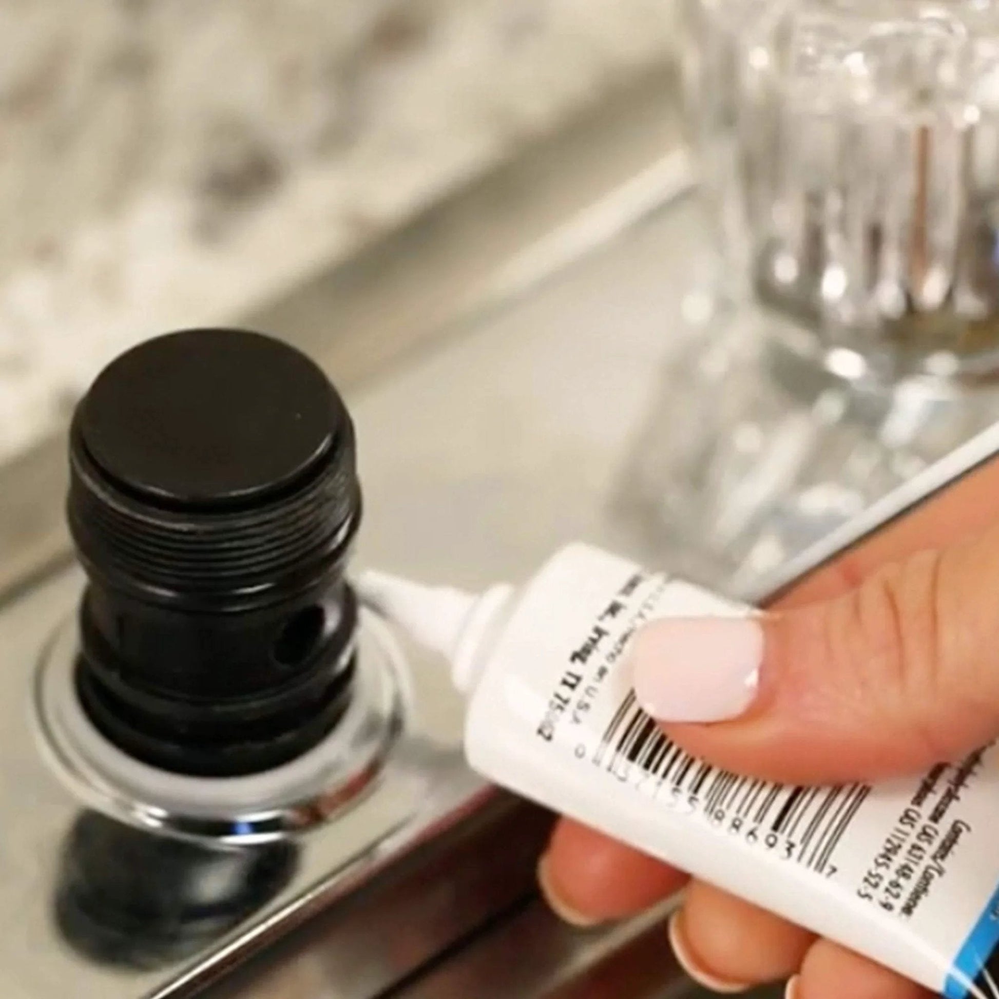 Applying Waterproof Faucet Grease For Stems, Valves And Cartridges, Pro Grade Silicone Rich Lubricant For Leaky Faucets