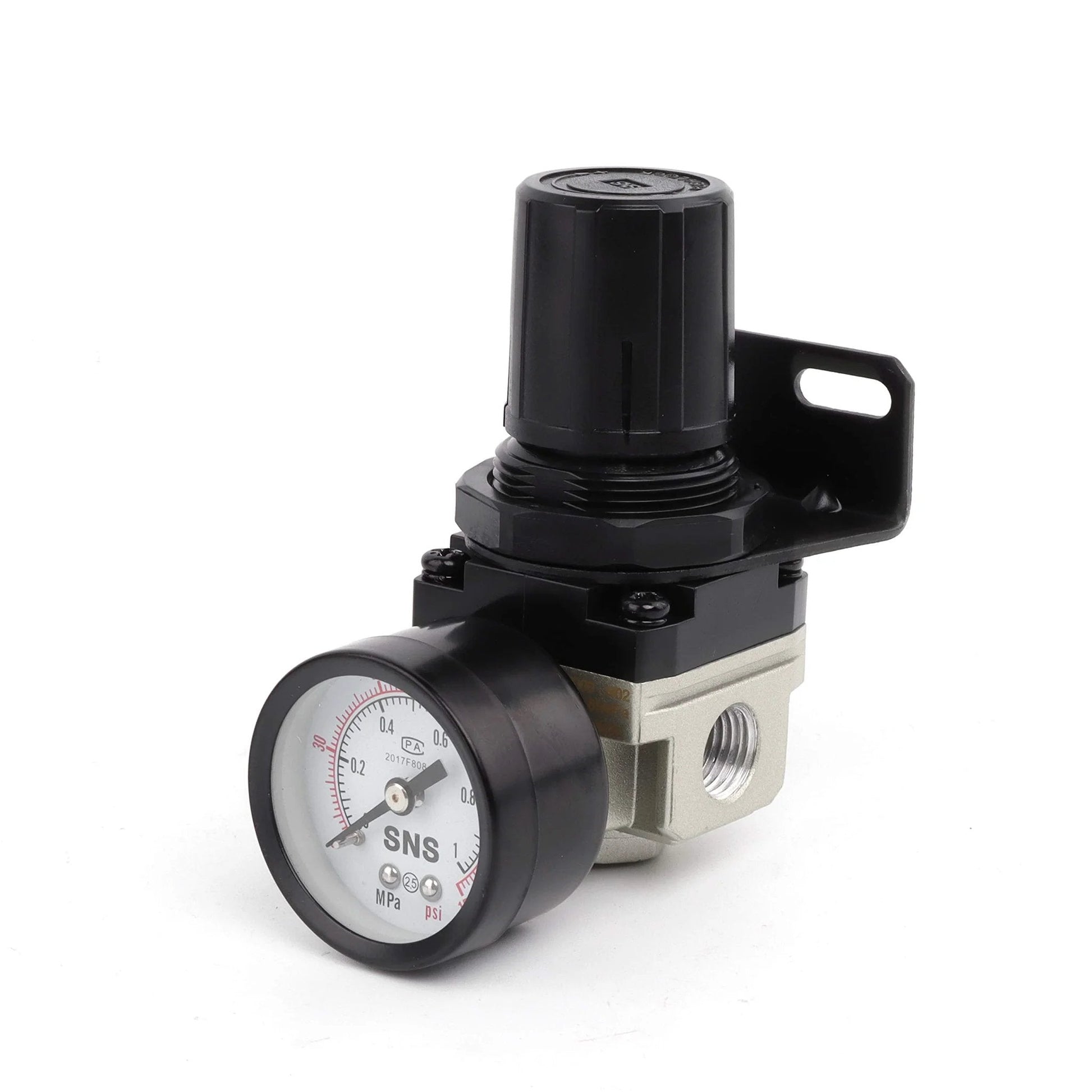 Adjustable 0 To 150 PSI Air Compressor Regulator With Gauge And Bracket One Quarter Inch NPT Female Thread Aluminum AR2000 N02