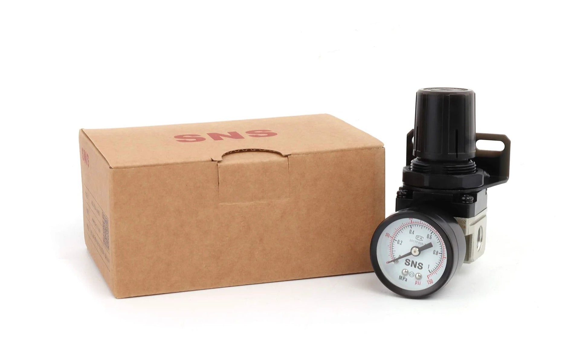 Adjustable 0 To 150 PSI Air Compressor Regulator With Gauge And Bracket One Quarter Inch NPT Female Thread Aluminum AR2000 N02