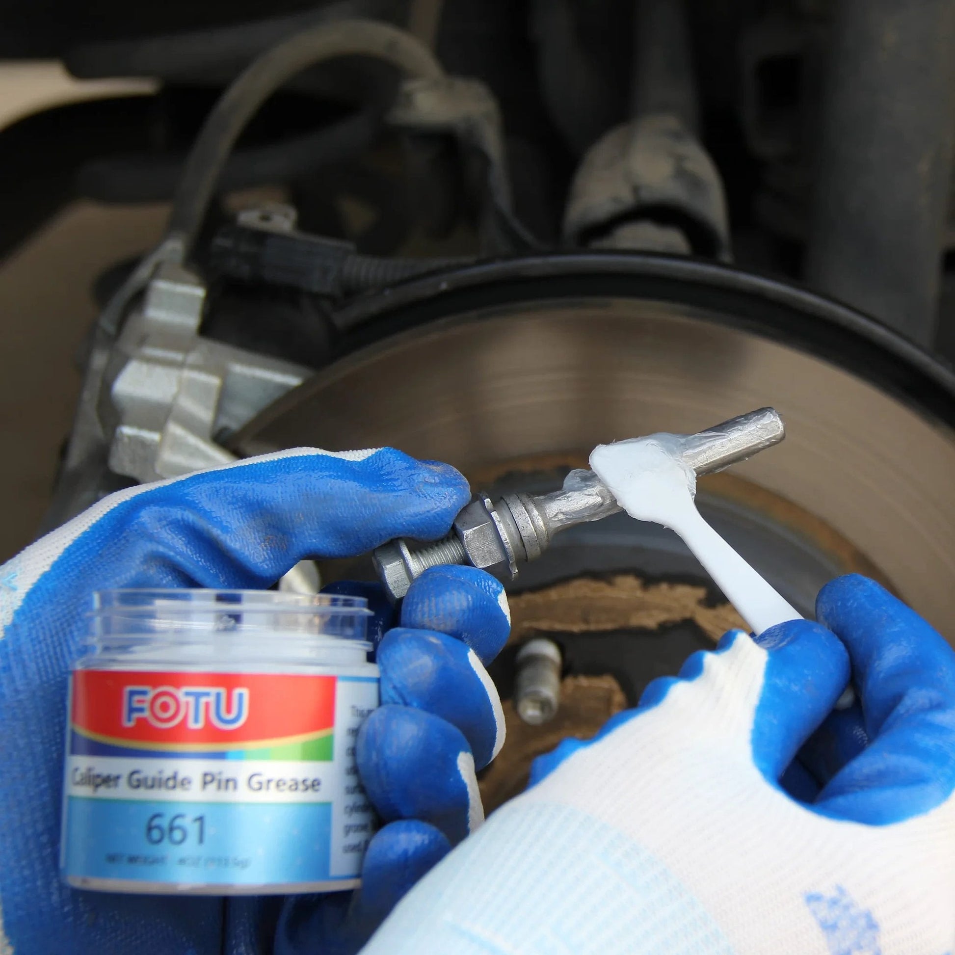 Applying High Temperature Resistant Brake Caliper Guide Pin Lubricant For Smooth Braking And Long Lasting Performance Heavy Duty