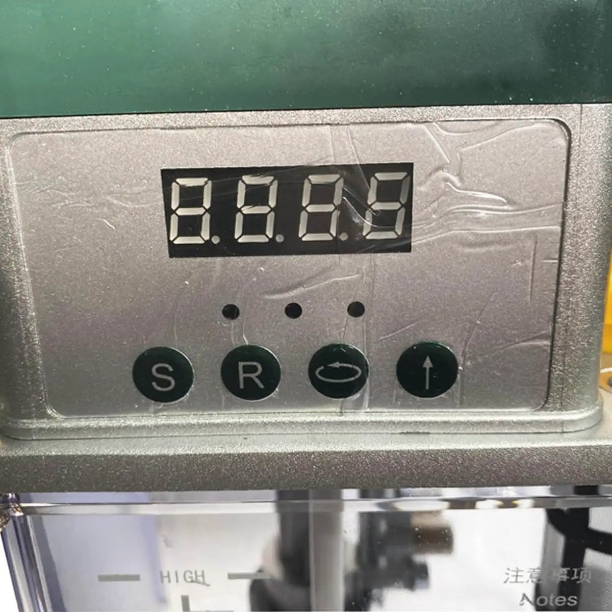 Close-up of control panel on 110V Automatic Lubrication Pump With Pressure Gauge For CNC Machines Lathe Milling Tooling
