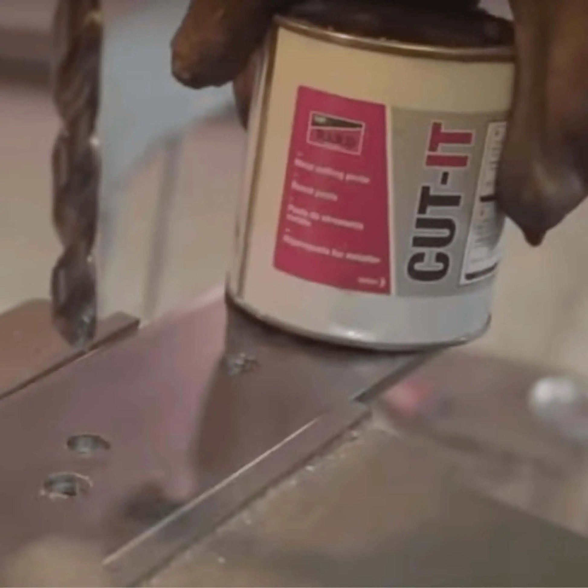 Heavy Duty Metal Drilling Fluid For Aluminum And Stainless Steel That Keeps Your Bits Cool Extends Tool Life used on metal drill