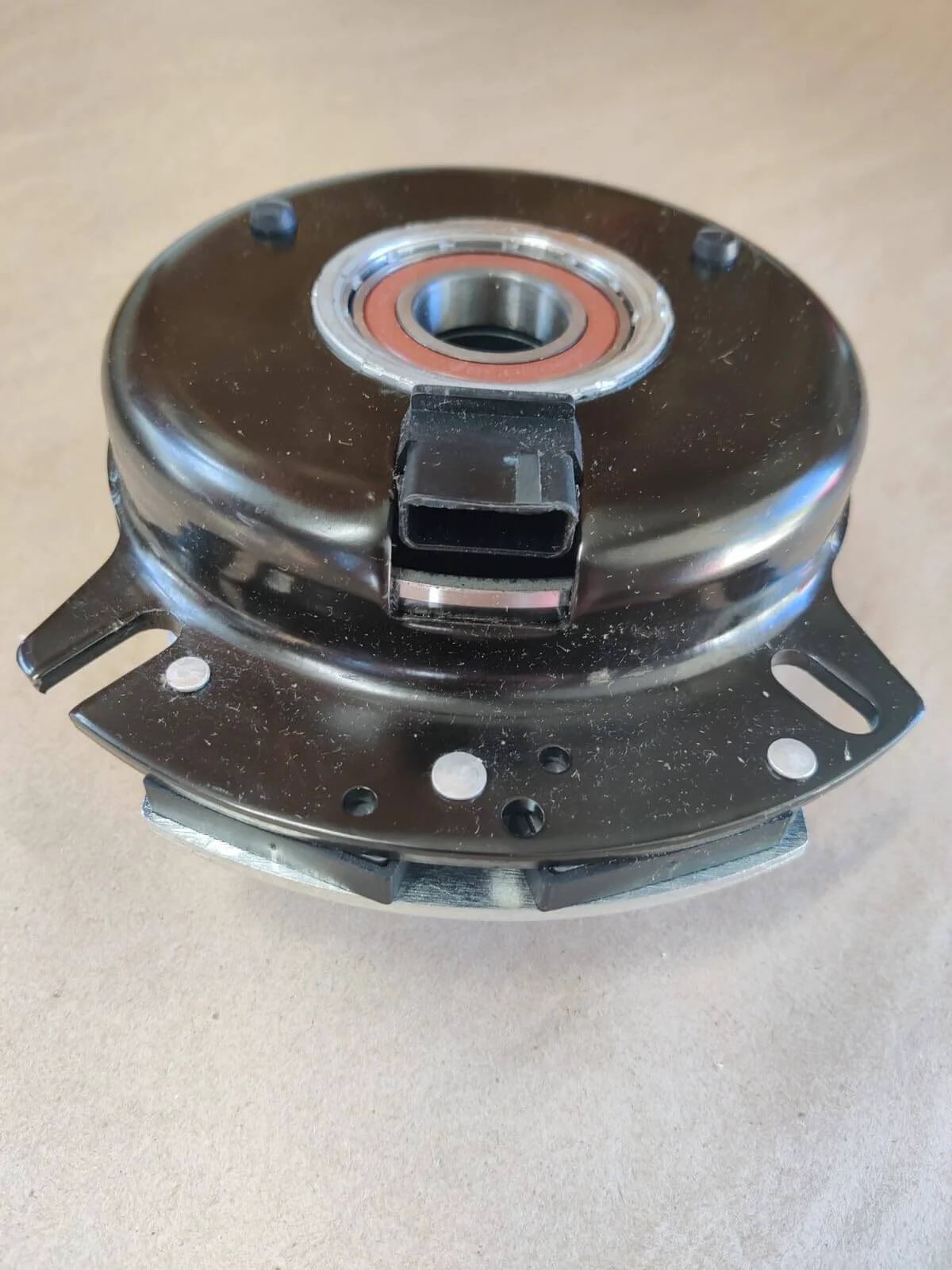 Replacement for Hustler Electric Clutch For 605827K 5219-193 Fits 36 42 and 52 OEM, black metal clutch top view