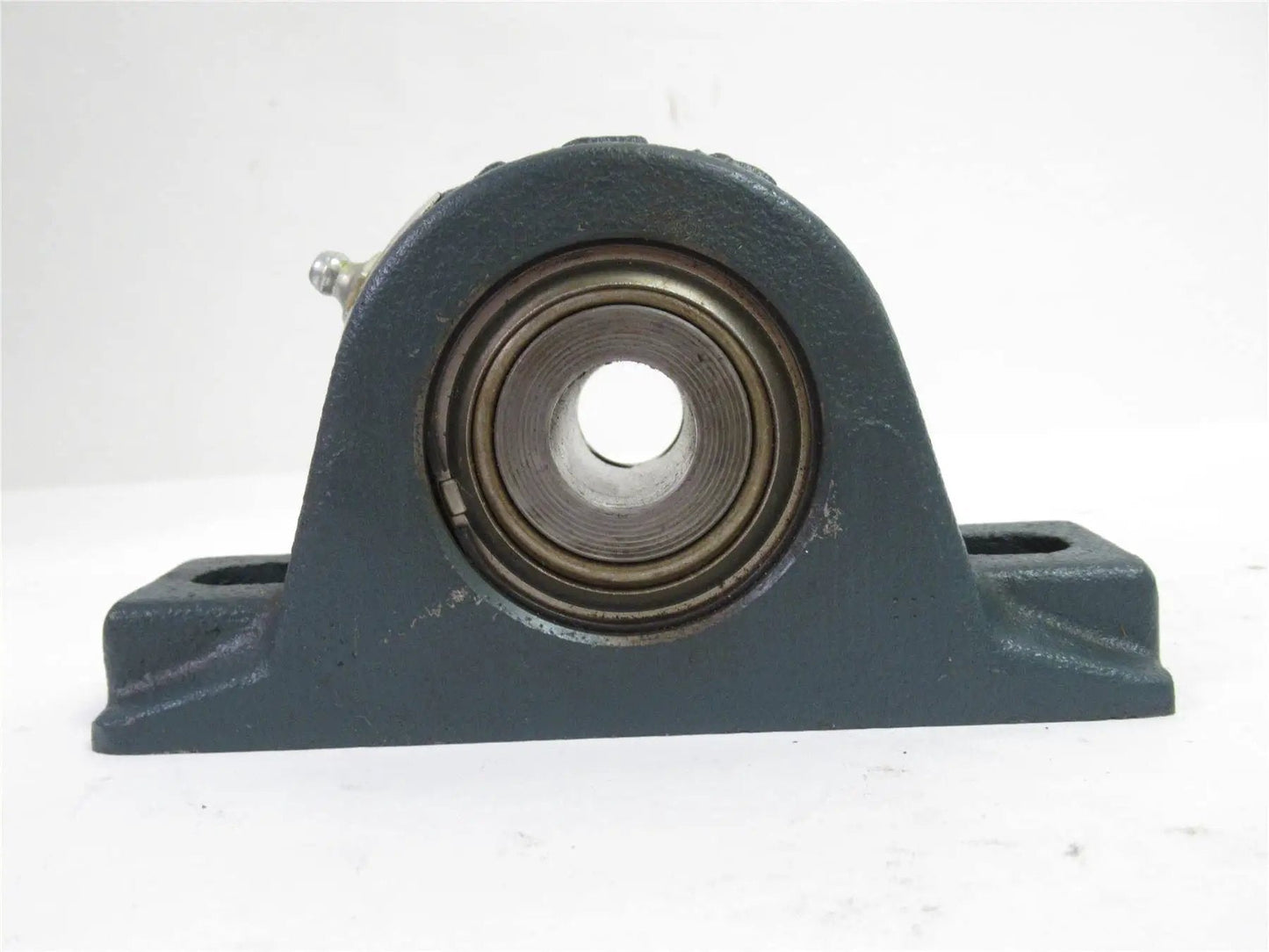Front view of Rugged Cast Iron Spherical Roller Pillow Block Bearing With Two Bolt Mount And Set Screw Locking Collar Clearance Seal