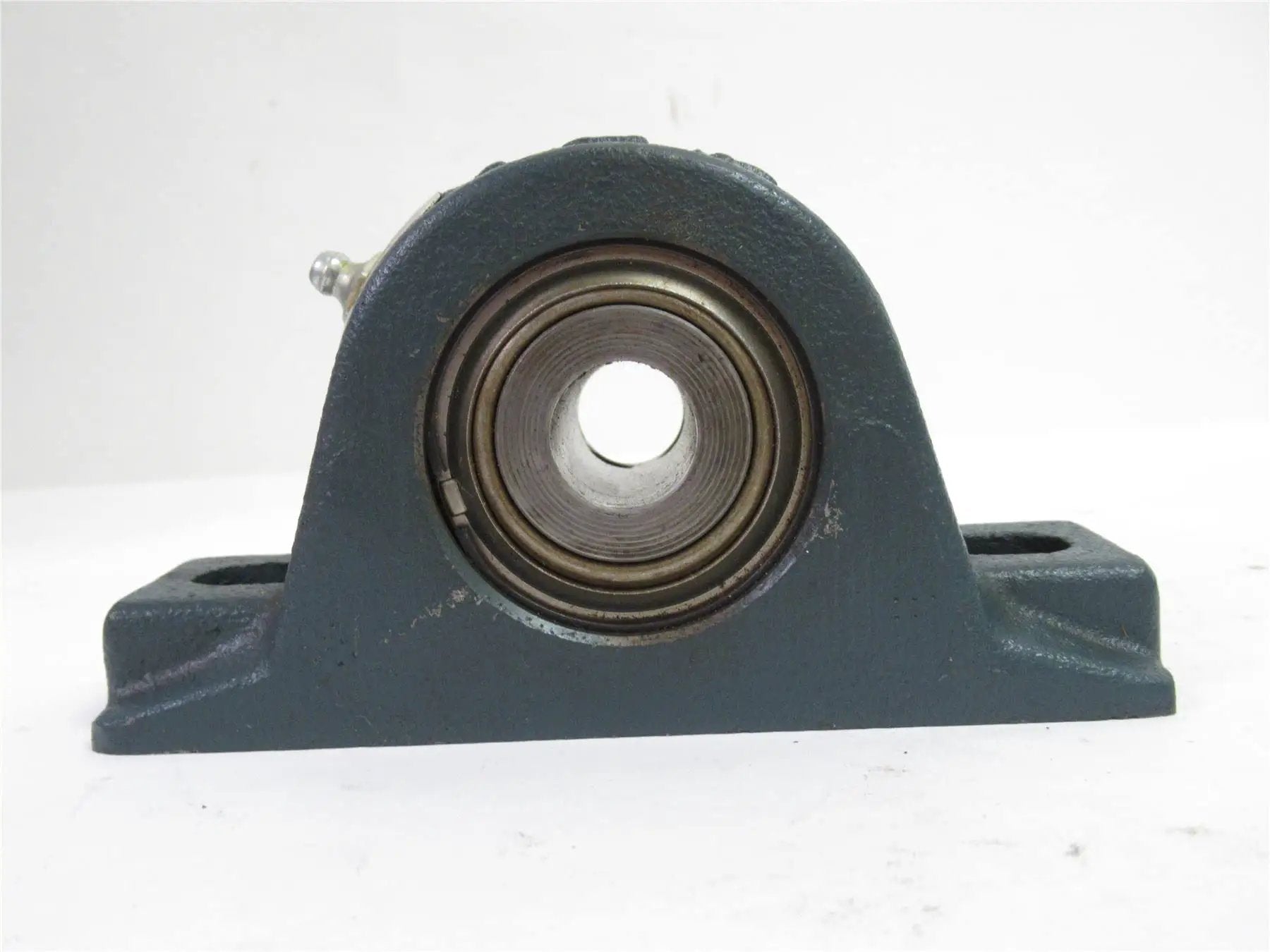Front view of Rugged Cast Iron Spherical Roller Pillow Block Bearing With Two Bolt Mount And Set Screw Locking Collar Clearance Seal