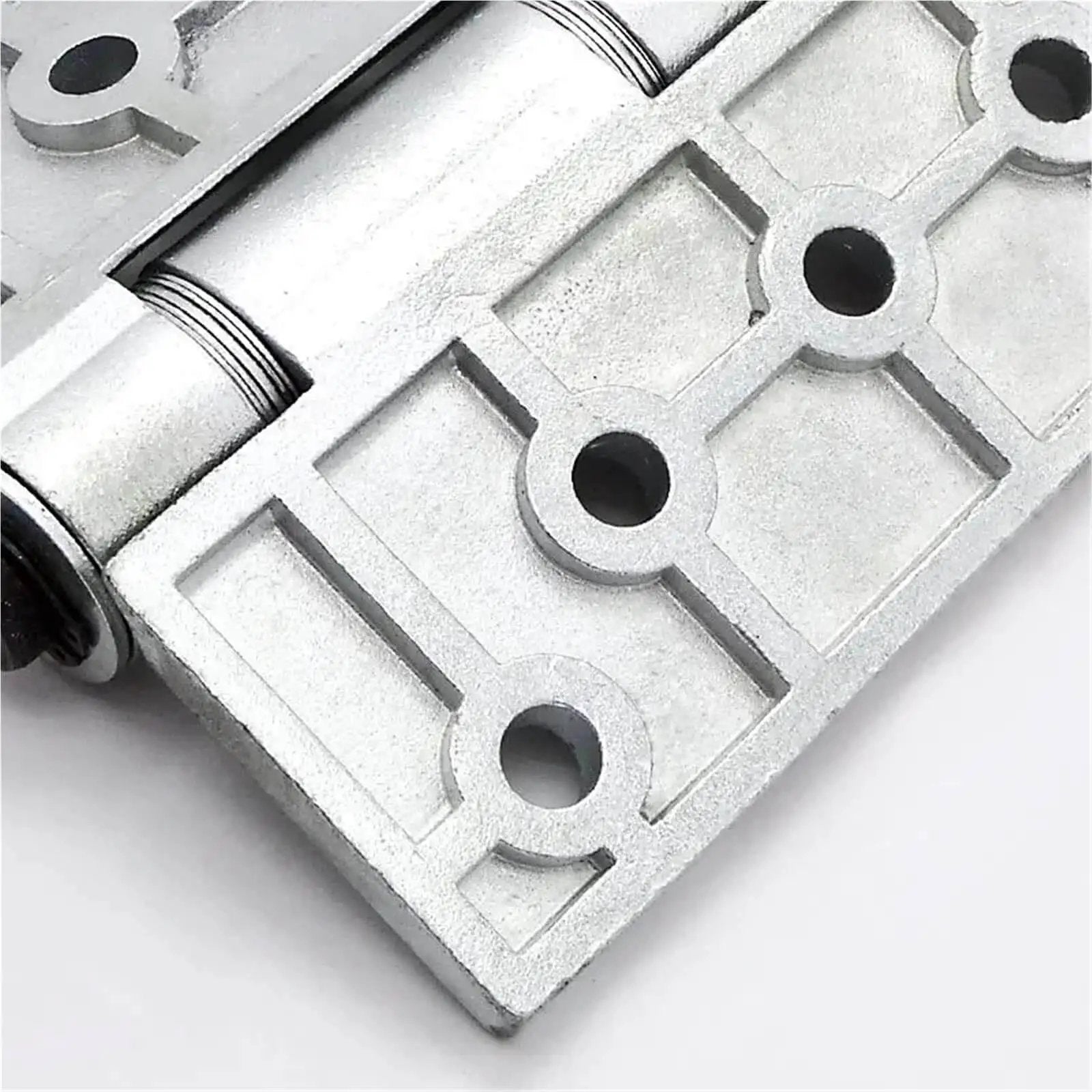 Close-up of Industrial Refrigeration Oven Truck Door Hinge SK2 8066 Thickened Casting Heavy Duty Hinge steel construction
