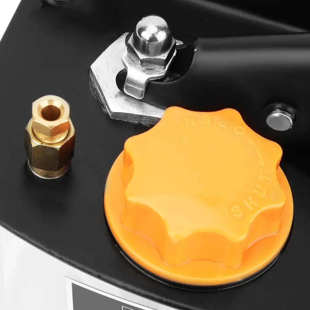 Close-up of Manual Lubricating Pump HP5R right hand operated for CNC machine tools showing top knob and outlet details.