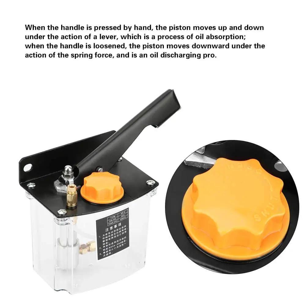 5R Right Hand Manual Lubricating Pump One Hand Operation 650cc Capacity 4mm Outlet For CNC Machines close-up view
