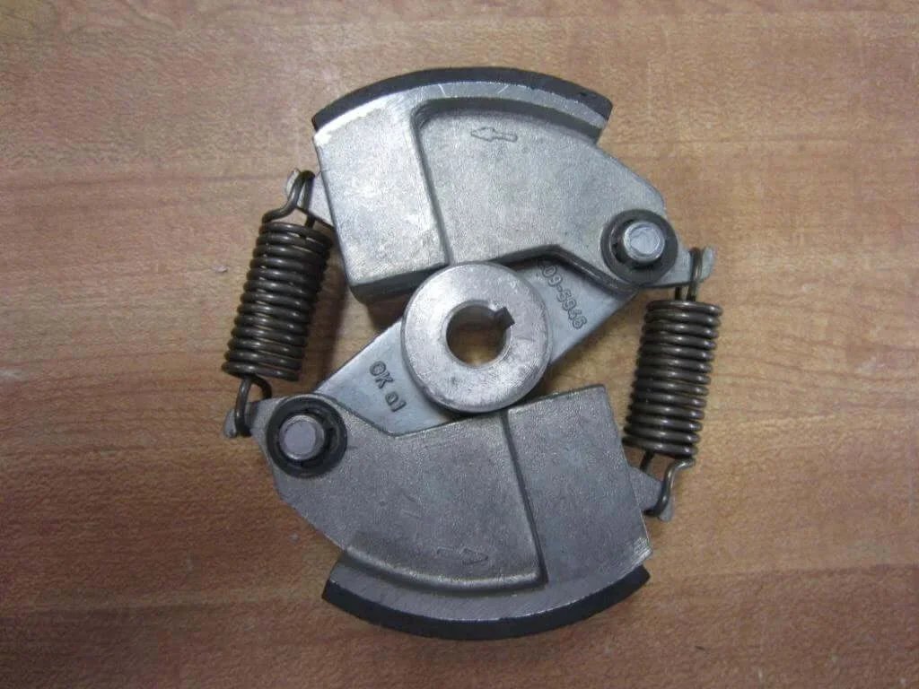 Top view of SH Welz 050-23607 05023607l Re-Wrap Clutch, showing 3/8 inch bore, metal springs, and keyway design.