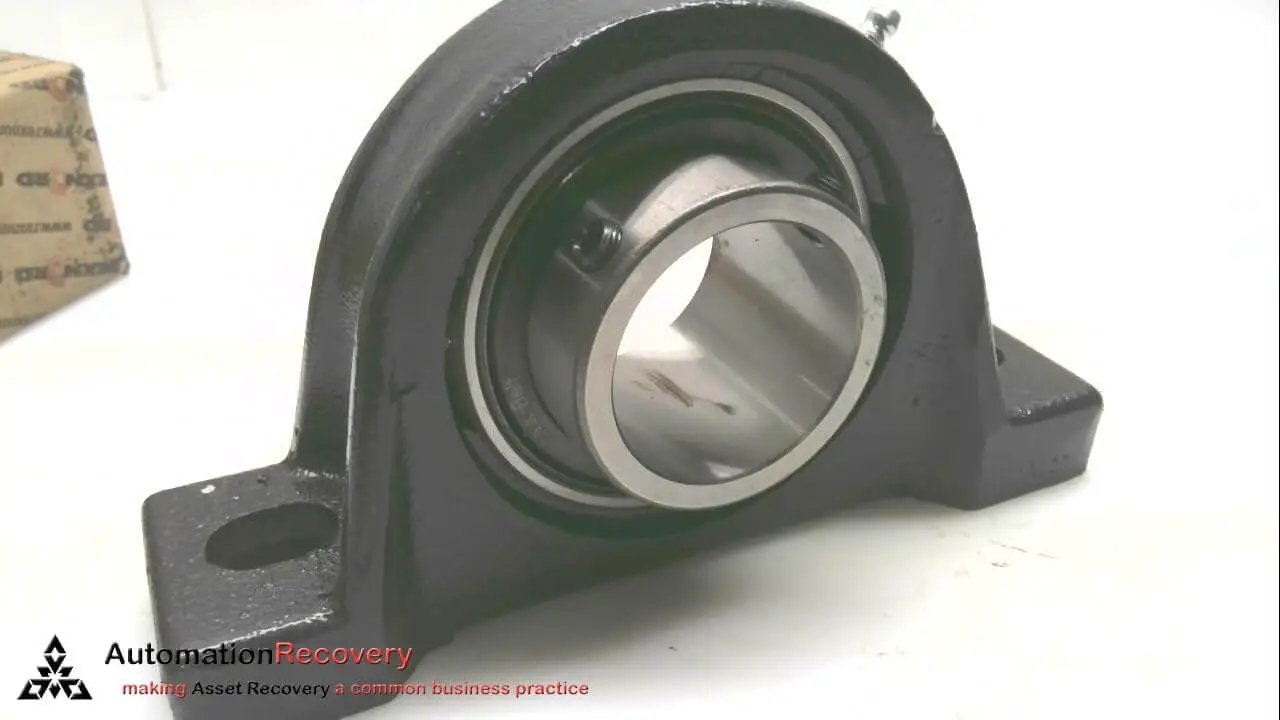 Heavy Duty Pillow Block Bearing With 1.9375 Inch Bore 200 Series Cast Iron Body And Lubrication Fitting Two Bolt Base Mount Set Screw Industrial Rexnord P3U231N