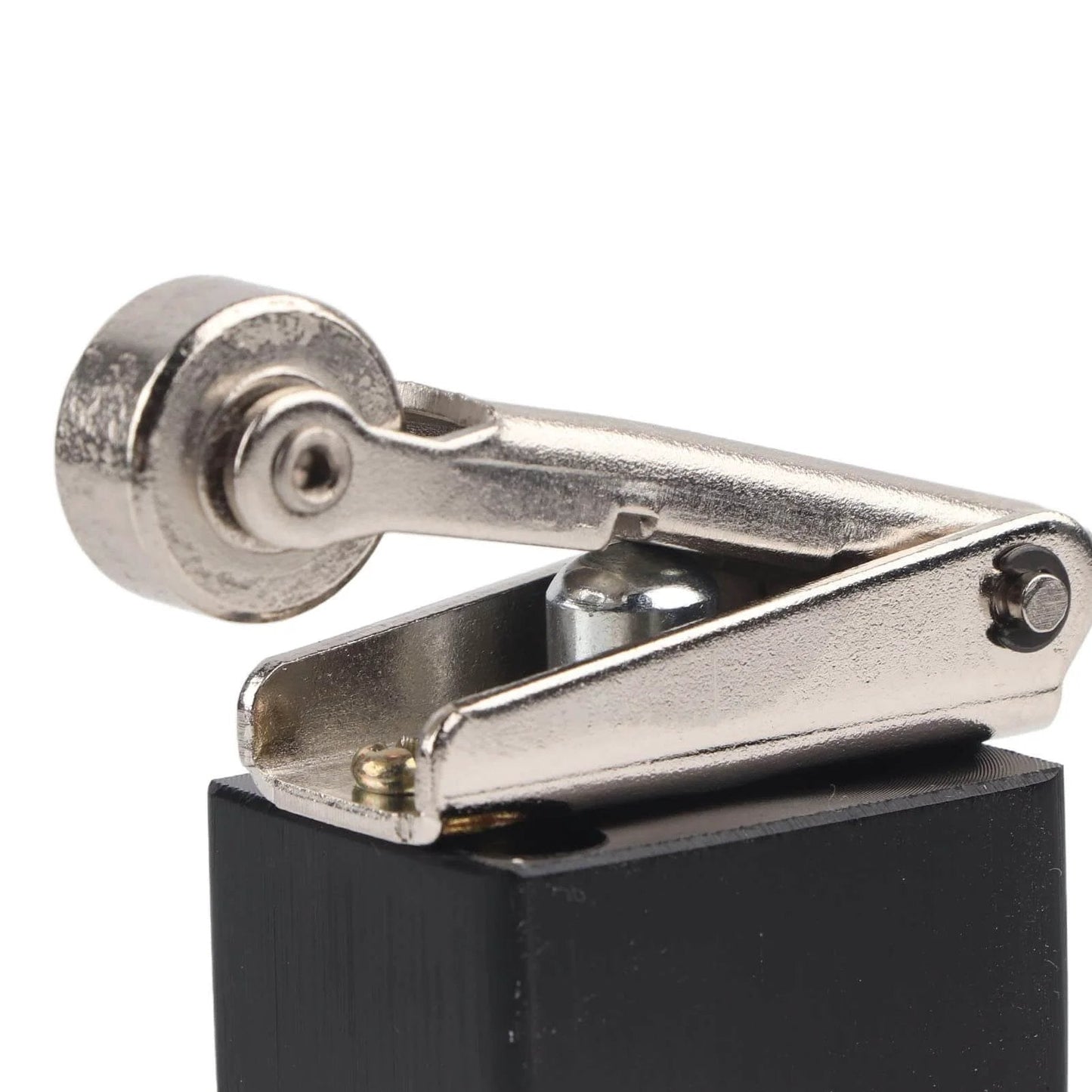 Close-up of 2 Position 5 Way Pneumatic Hand Pull Valve Roller Type Pneumatic Mechanical Valve 1/4" PT Port Aluminum Alloy