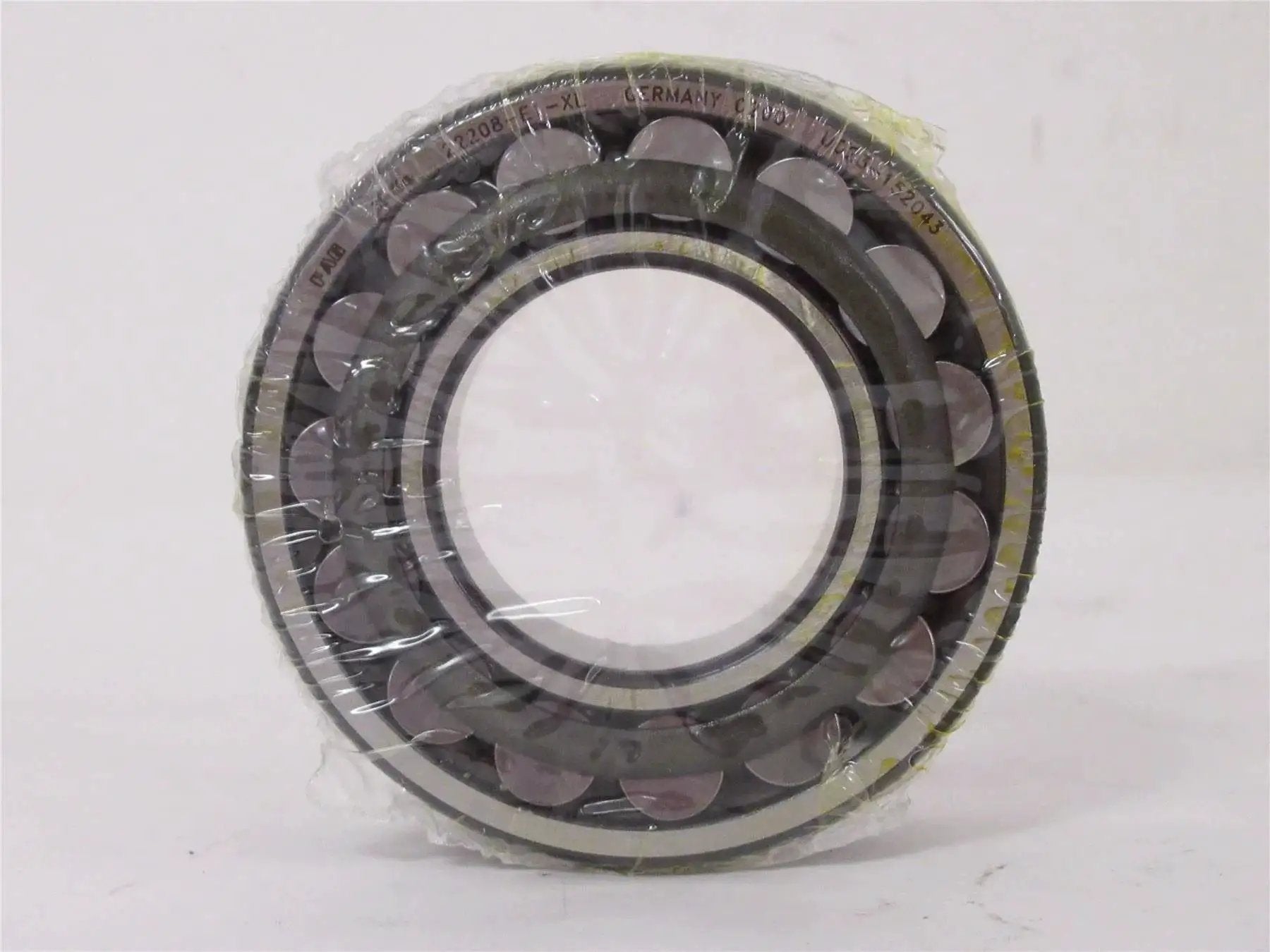 High precision spherical roller bearing 22208 E1 XL 40x80mm with sealed design for long life, strong radial load support