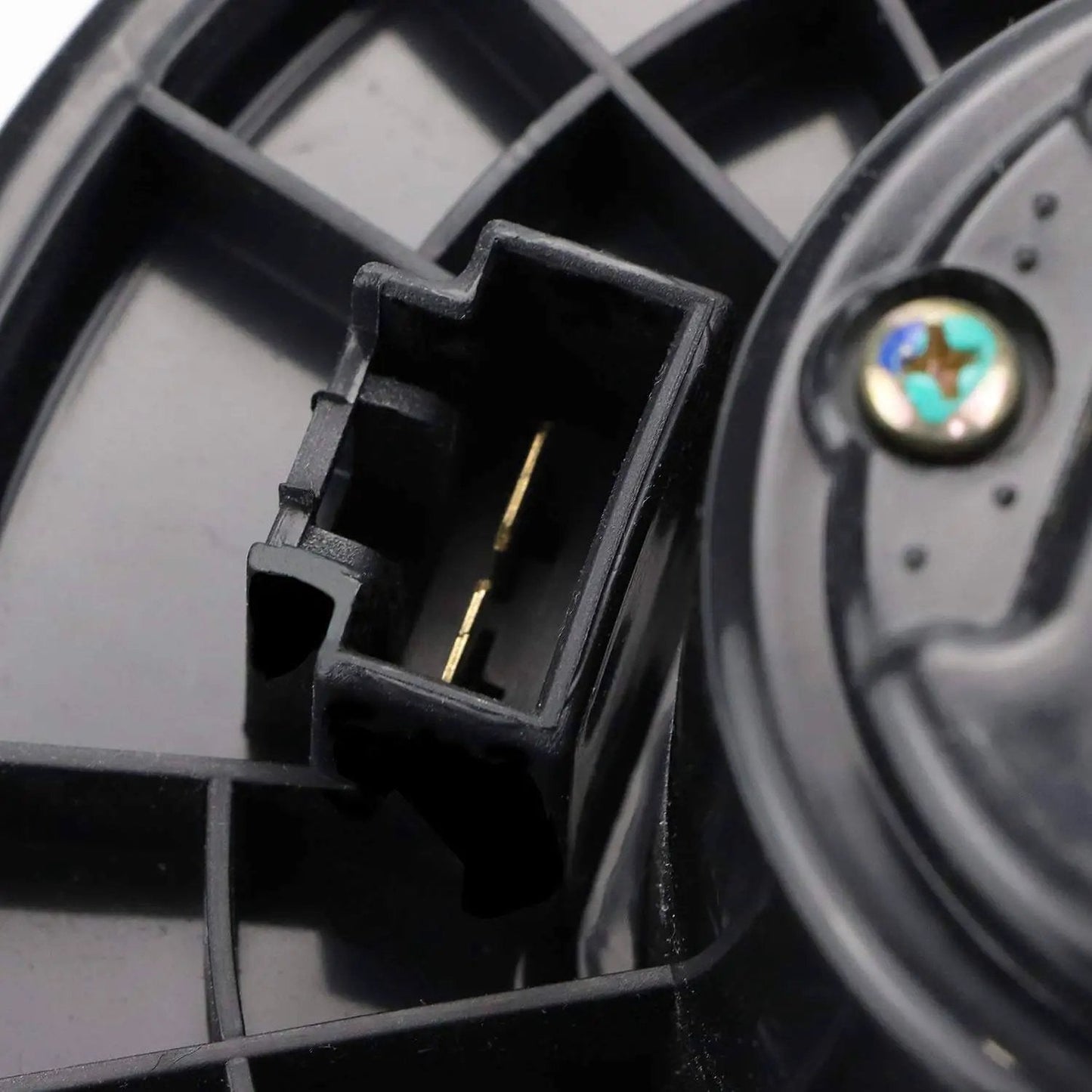 Close-up of Workhorse HVAC Air Conditioning Blower Motor For Subaru Forester 2014-2018 Impreza Connector