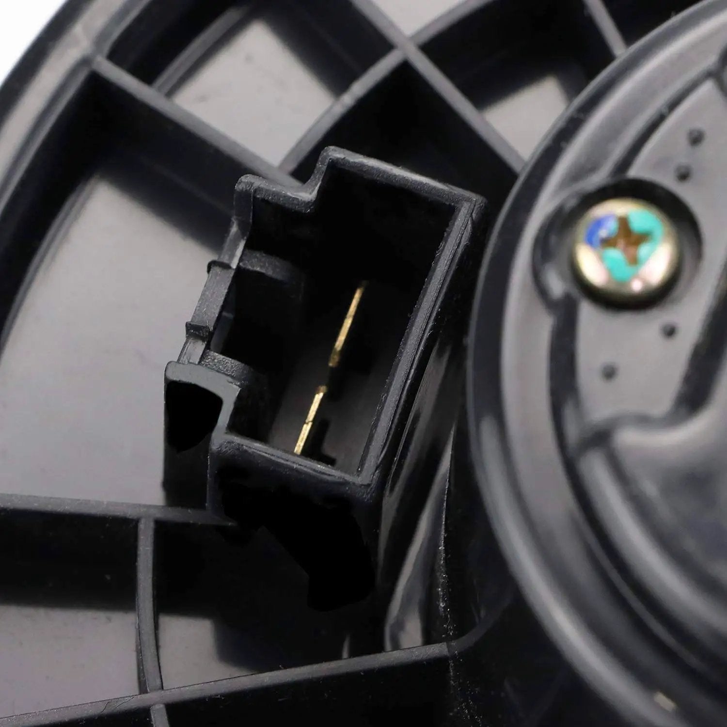 Close-up of Workhorse HVAC Air Conditioning Blower Motor For Subaru Forester 2014-2018 Impreza Connector