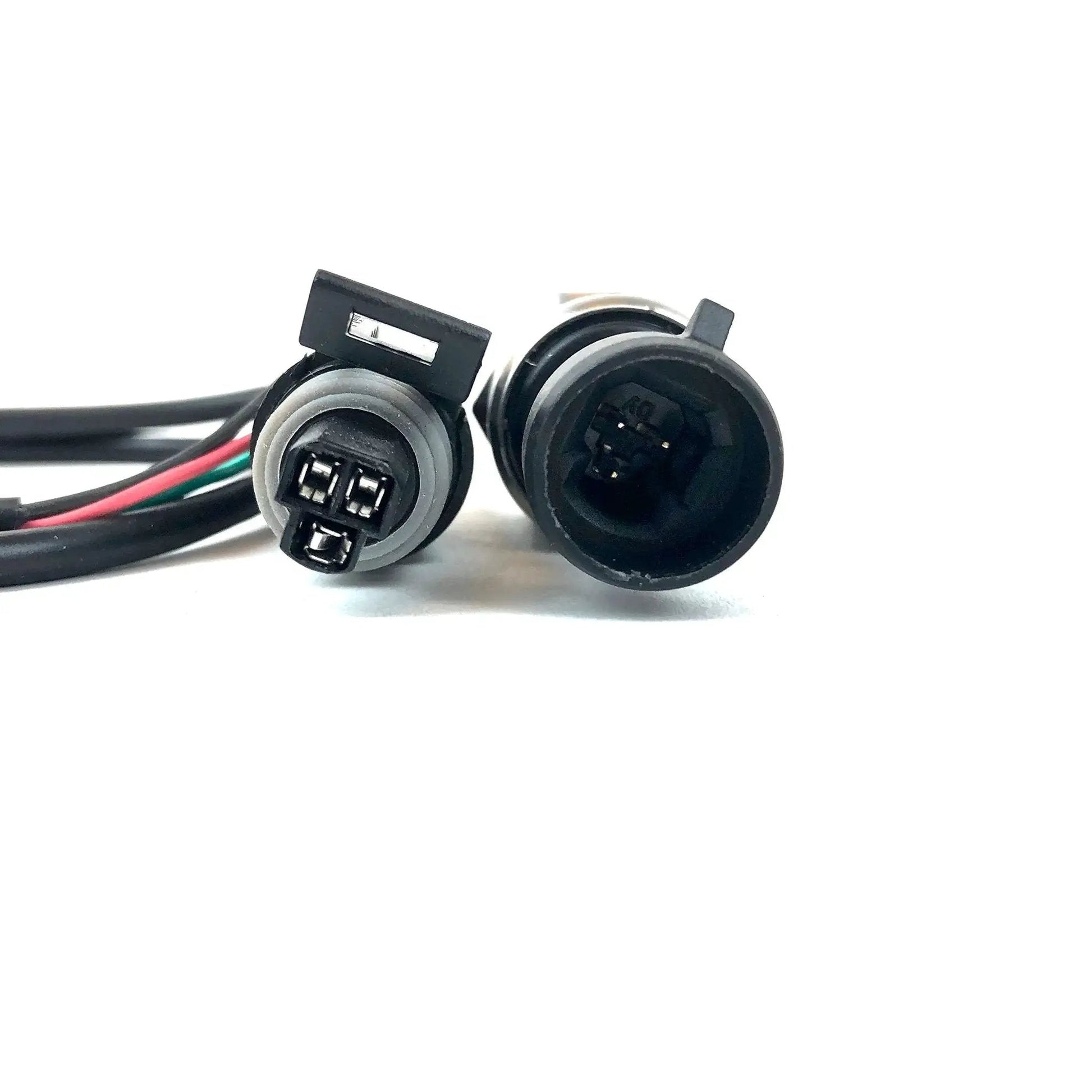 1600 PSI Universal 5V Pressure Transducer Sensor With Wiring Connector close-up view